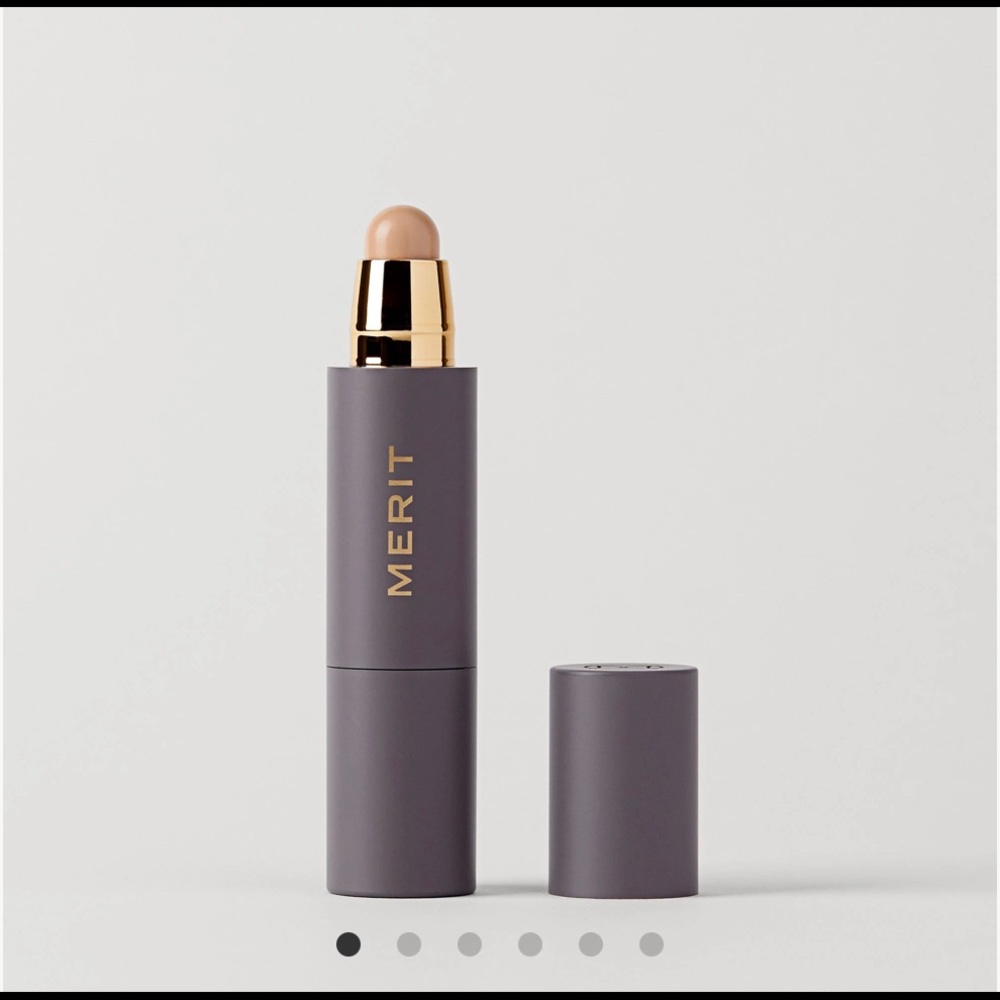 Merit “The Minimalist” foundation concealer in Dune